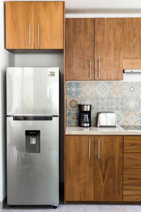 Neem 31 Comfortable, Luxury Apartment 10 Min To The Beach 툴룸 외부 사진